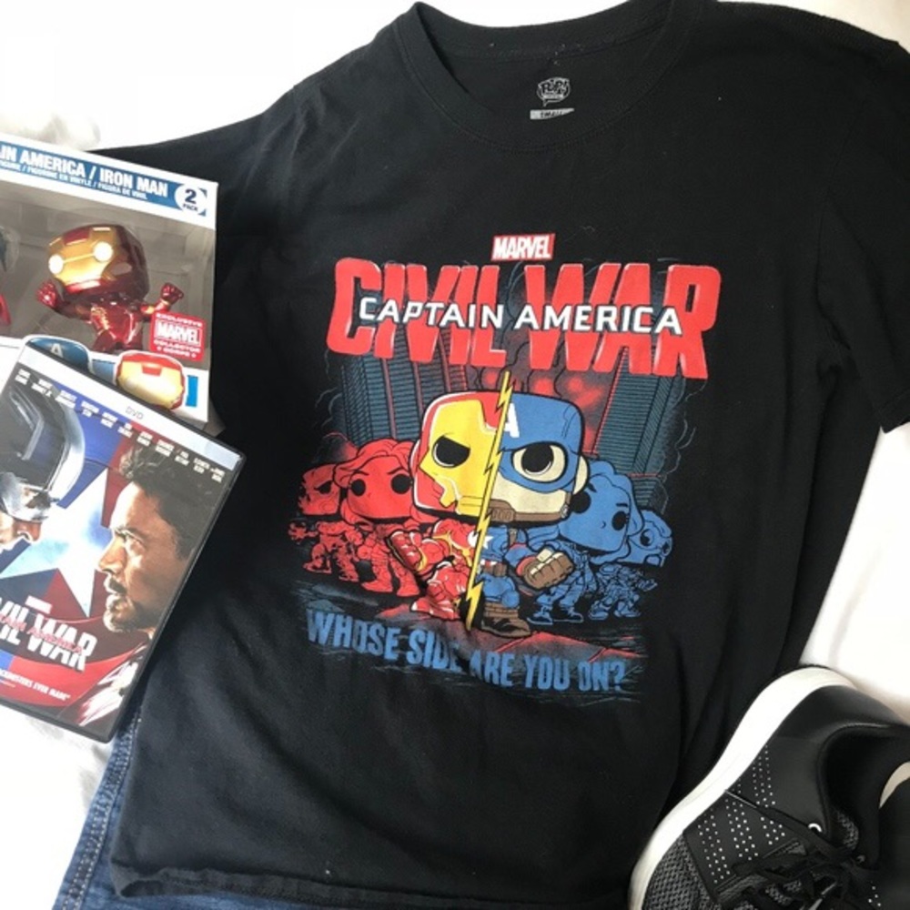 Men’s marvel short sleeved pop vinyl T-shirt